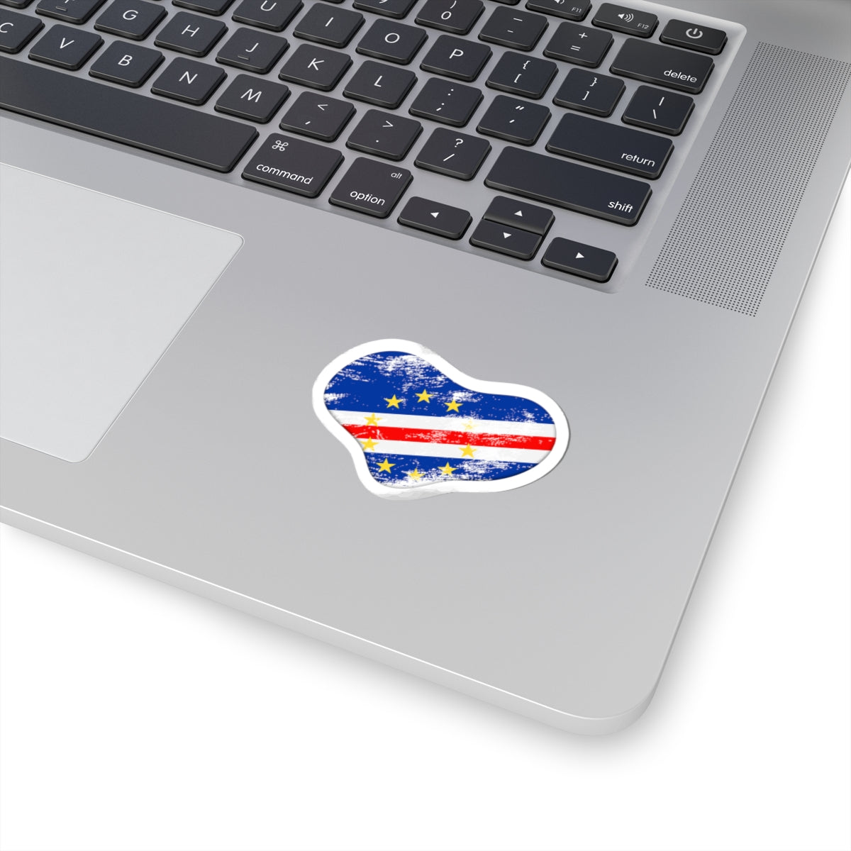 Cape Verde Flag Heart Sticker - Kiss-Cut Vinyl Decal for Laptops & Travel Gear